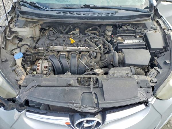 2014 HYUNDAI ELANTRA GLS(Middle)