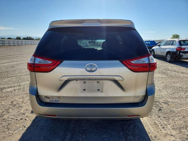 2015 TOYOTA SIENNA