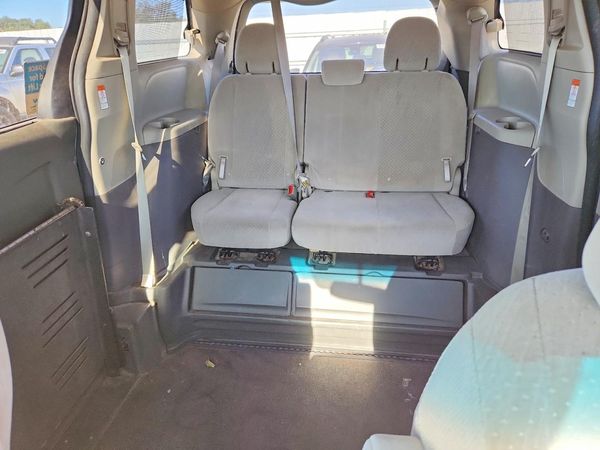 2015 TOYOTA SIENNA