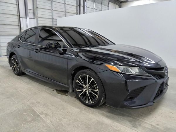 2019 TOYOTA CAMRY L/LE/SE/XLE — Passenger 3/4