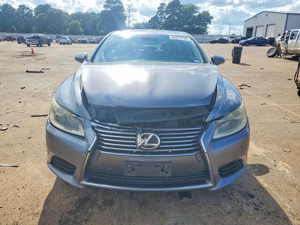 2013 LEXUS LS 460