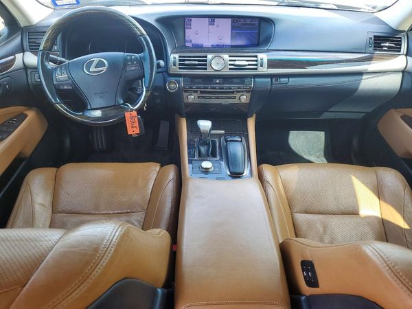 2013 LEXUS LS 460