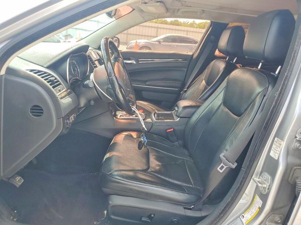 2016 CHRYSLER 300 300C — DENT