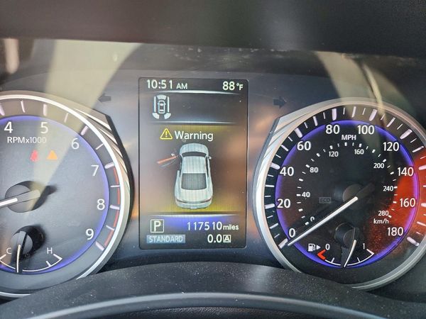 2017 INFINITI Q60
