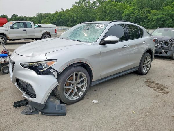 2018 ALFA ROMEO STELVIO