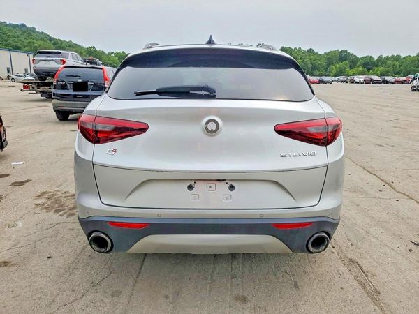 2018 ALFA ROMEO STELVIO