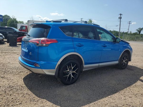2018 TOYOTA RAV4 SE