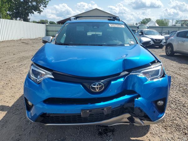 2018 TOYOTA RAV4 SE