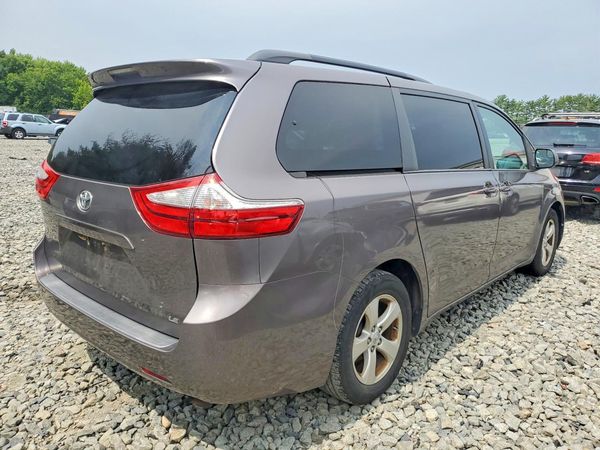 2015 TOYOTA SIENNA