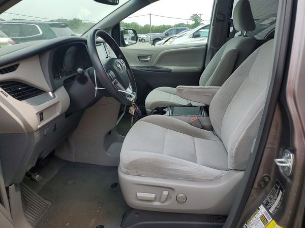 2015 TOYOTA SIENNA