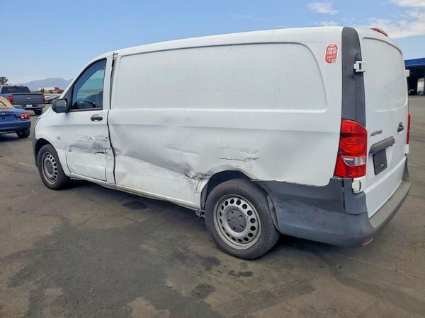 2017 MERCEDES-BENZ METRIS