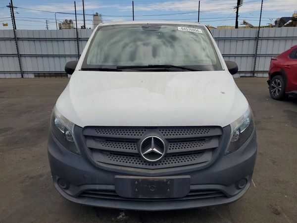 2017 MERCEDES-BENZ METRIS