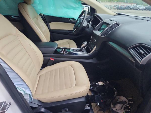 2017 FORD EDGE SEL — DENT