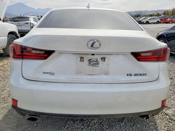 2016 LEXUS IS