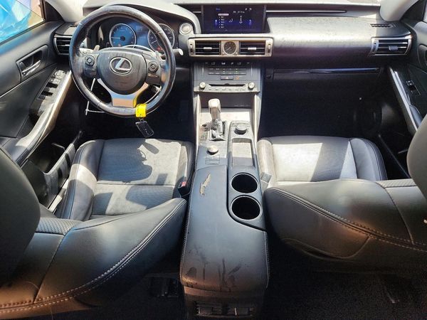 2016 LEXUS IS