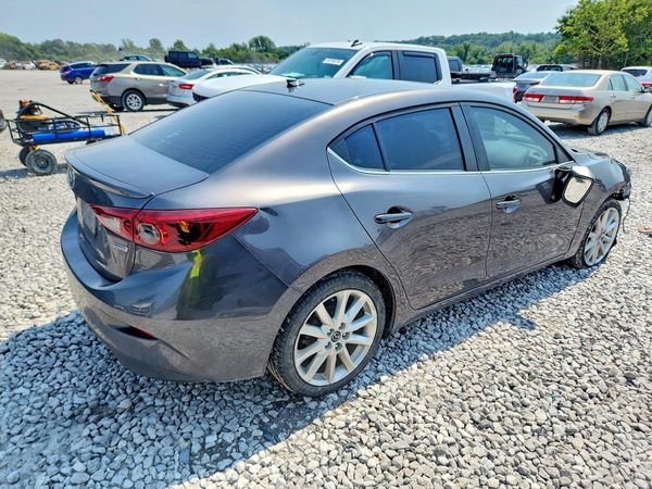 2017 MAZDA 3
