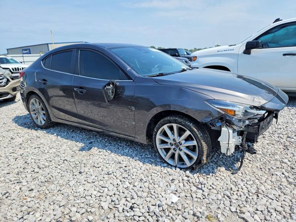 2017 MAZDA 3