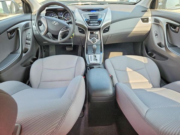 2013 HYUNDAI ELANTRA