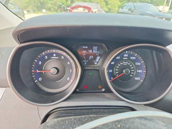 2013 HYUNDAI ELANTRA