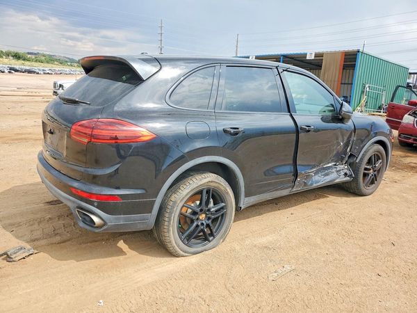 2016 PORSCHE CAYENNE