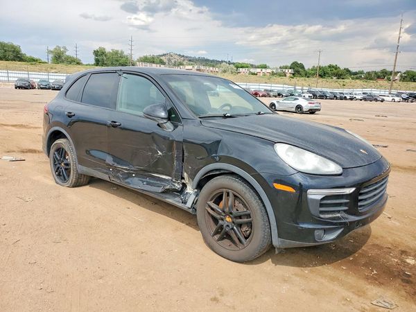 2016 PORSCHE CAYENNE