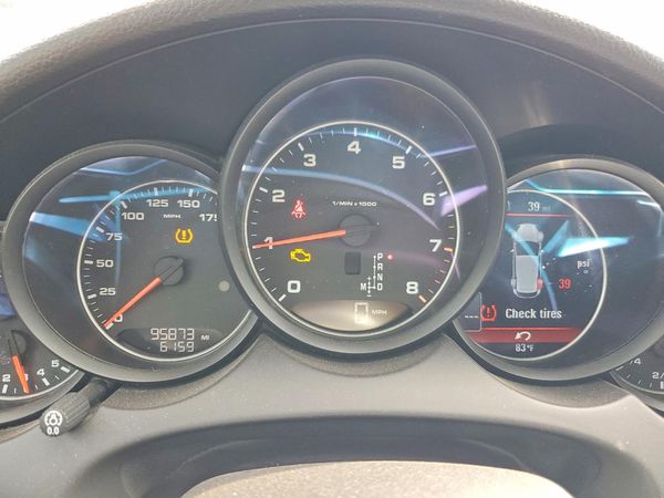 2016 PORSCHE CAYENNE