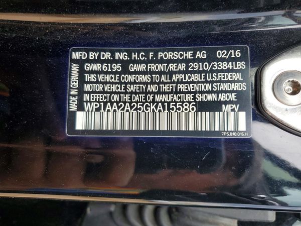 2016 PORSCHE CAYENNE