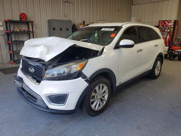 2016 KIA SORENTO L / LX