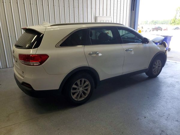 2016 KIA SORENTO L / LX