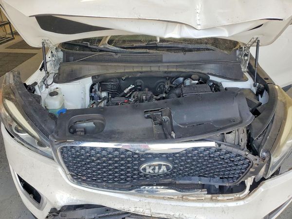2016 KIA SORENTO L / LX