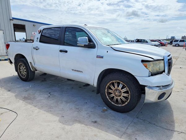 2012 TOYOTA TUNDRA SR5 — Passenger 3/4