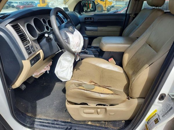 2012 TOYOTA TUNDRA SR5 — DENT