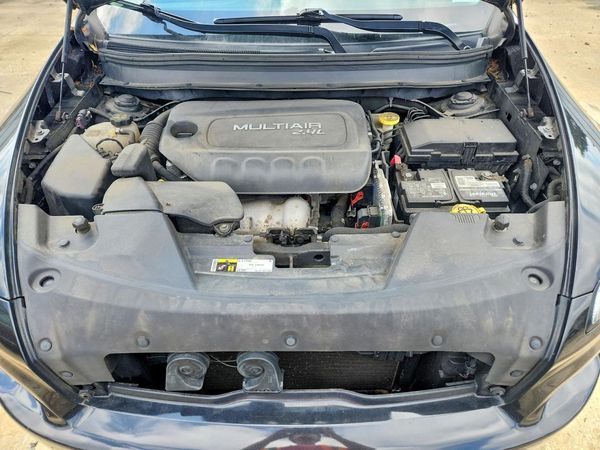 2014 JEEP CHEROKEE Sport — Engine bay