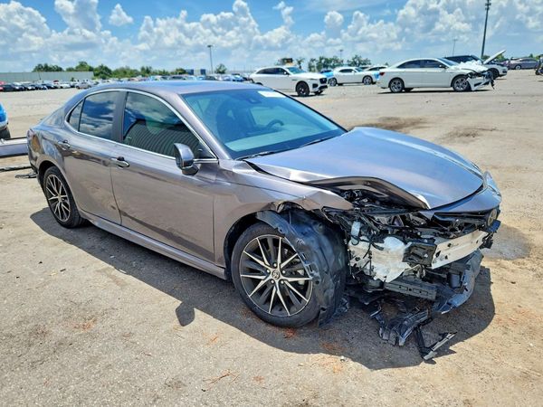 2024 TOYOTA CAMRY