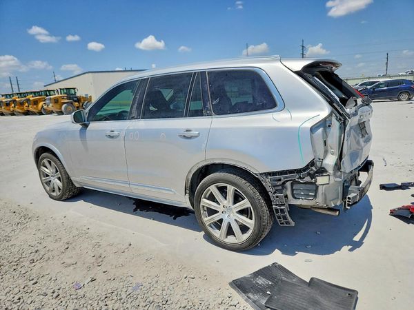 2018 VOLVO XC90