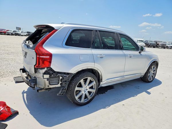 2018 VOLVO XC90