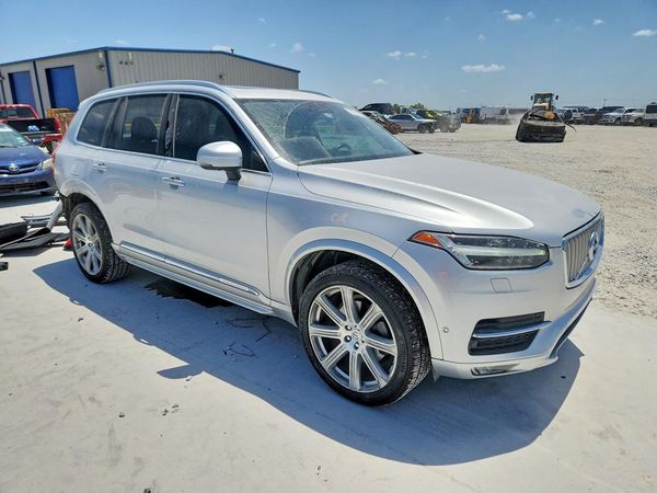 2018 VOLVO XC90