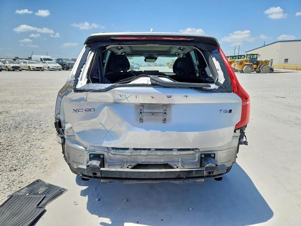 2018 VOLVO XC90