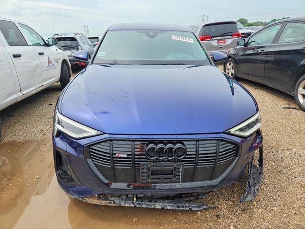 2022 AUDI E-TRON quattro Prestige