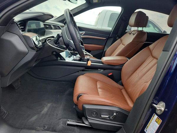 2022 AUDI E-TRON quattro Prestige