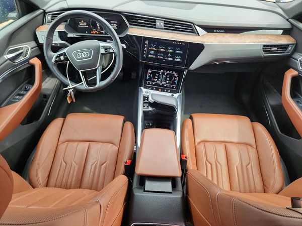 2022 AUDI E-TRON quattro Prestige