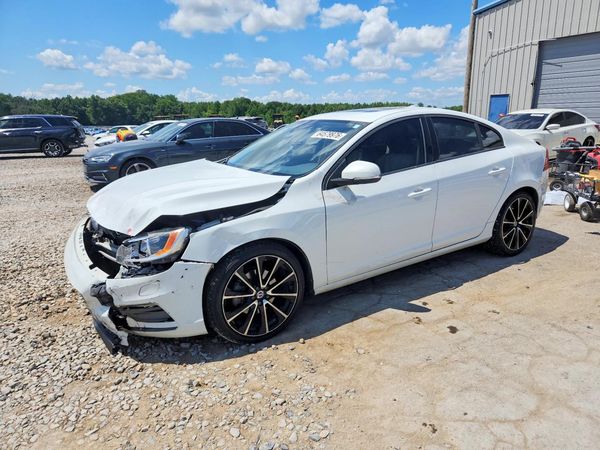 2017 VOLVO S60 Dynamic