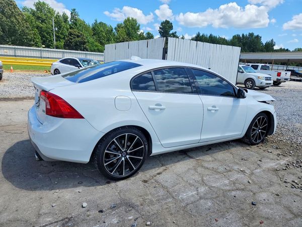 2017 VOLVO S60 Dynamic