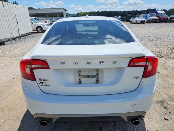 2017 VOLVO S60 Dynamic