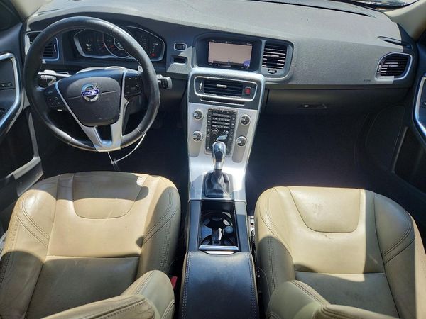 2017 VOLVO S60 Dynamic
