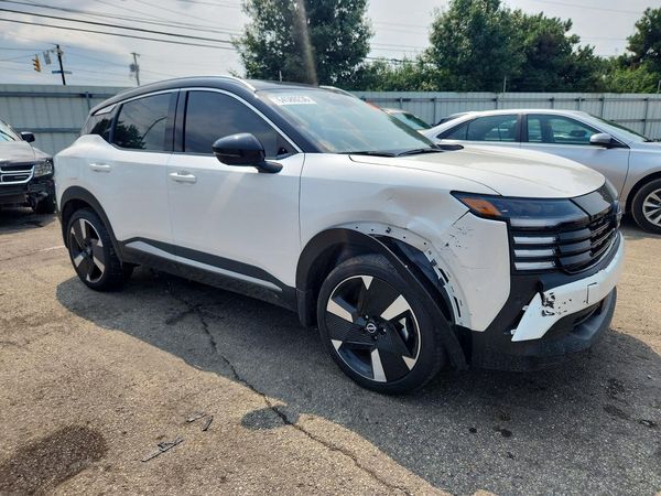 2025 NISSAN KICKS SR