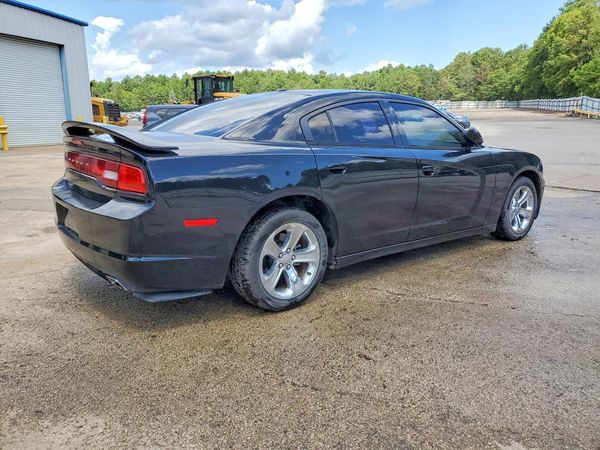 2013 DODGE CHARGER SE