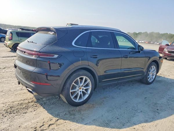 2025 PORSCHE CAYENNE