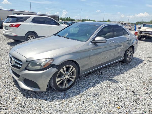 2016 MERCEDES-BENZ C C300 — Front 3/4