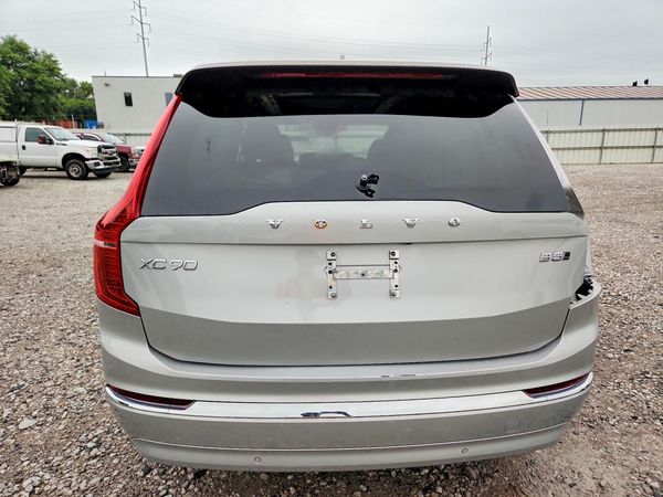 2024 VOLVO XC90 Core